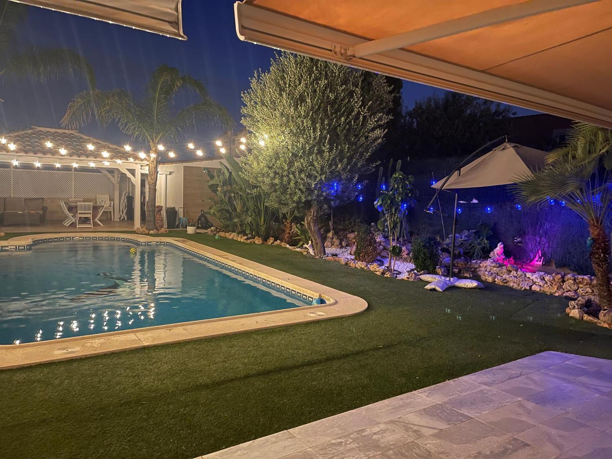 Suite Piscina: Alojamiento Privado con Sofá Cama San Vicente Raspeig Exterior photo