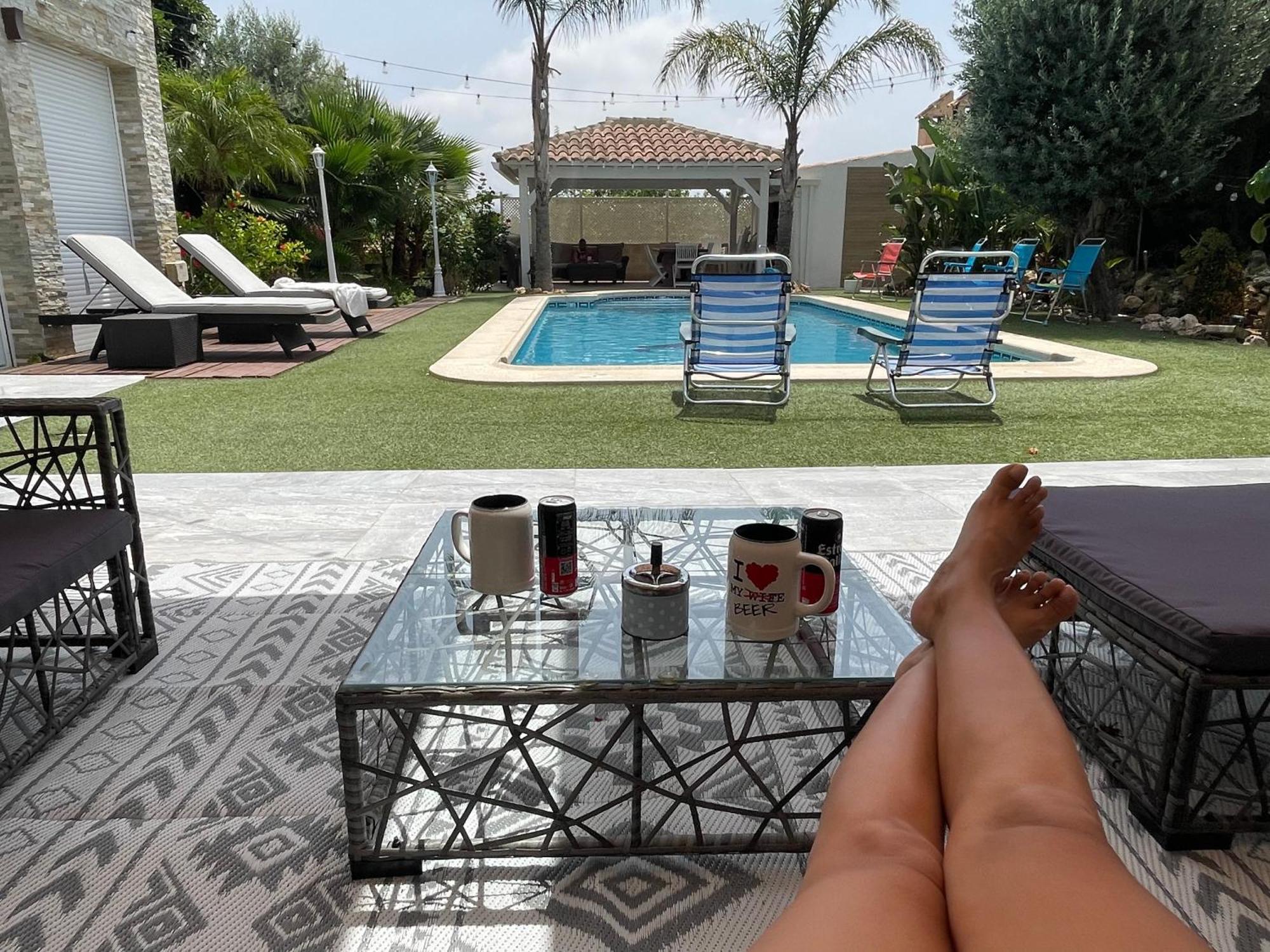 Suite Piscina: Alojamiento Privado con Sofá Cama San Vicente Raspeig Exterior photo
